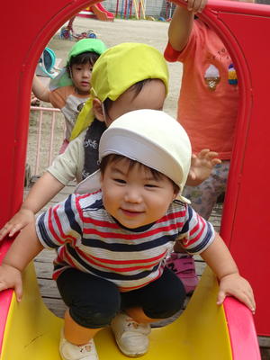 外遊び♪～0.1歳児・さくらんぼ.ばなな組～